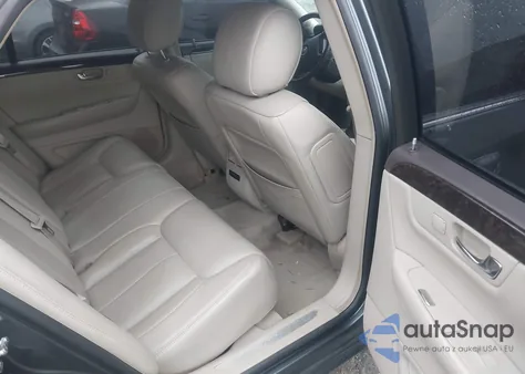 2009 Cadillac Dts 1Sc z USA, uszkodzony, nr VIN 1G6KD57Y49U118244